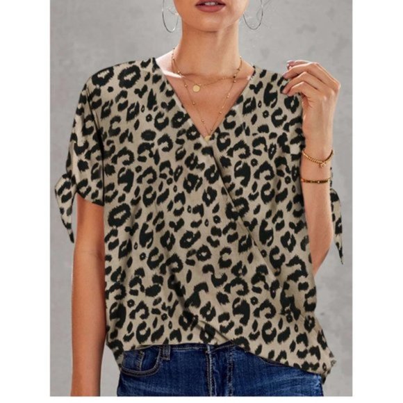 🌹SALE- Cute Leopard Print Top - Picture 4 of 4